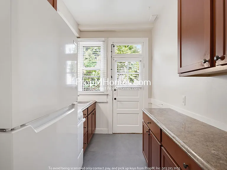 2835 SE Yamhill Street — Photo 6