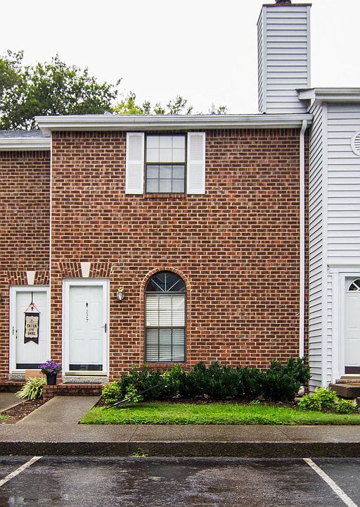 1st image of 227 Wynbrook Ct