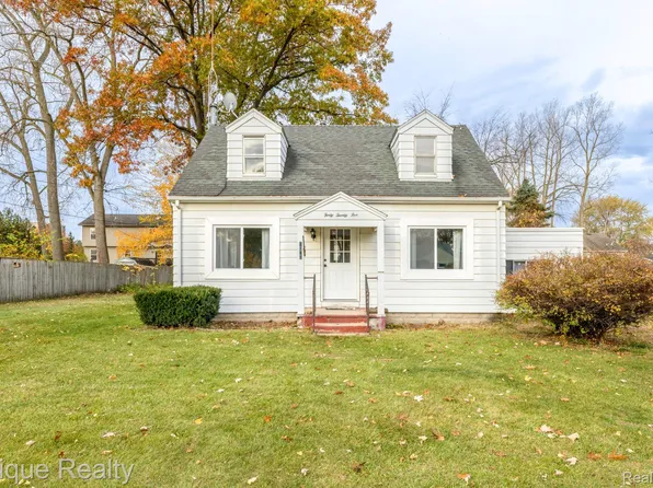4025 Helen Ave, Fort Gratiot, MI 48059