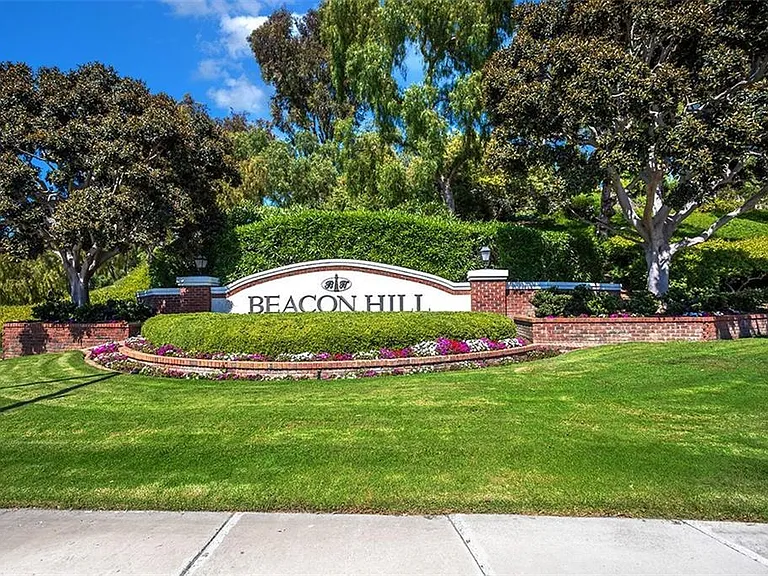 19 Terrace Cir — Photo 17