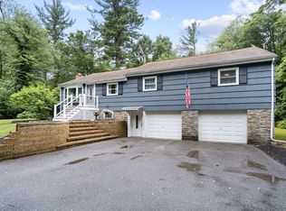 39 Hilltop Rd, Holbrook, MA 02343