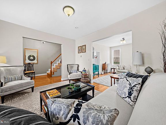 4th image of 504 Kenyon St NW