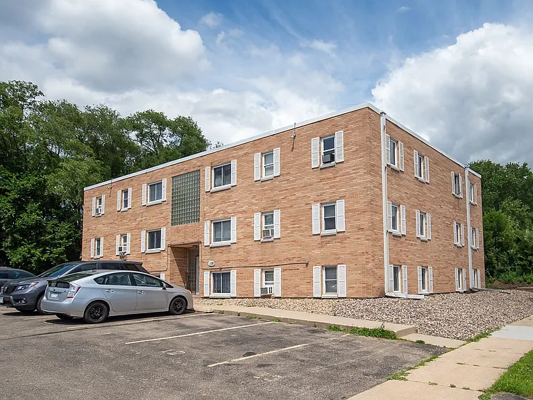 109 16th St NE — Photo 9