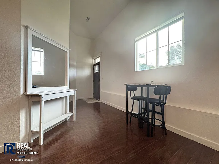2817 9th St SW — Photo 6