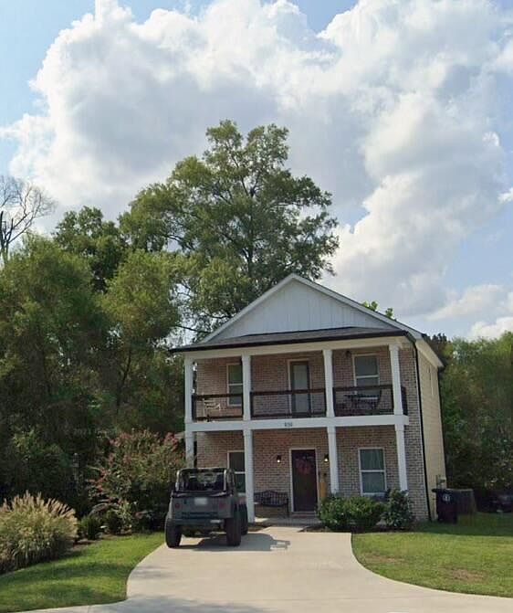 1st image of 939 Geswein Ct