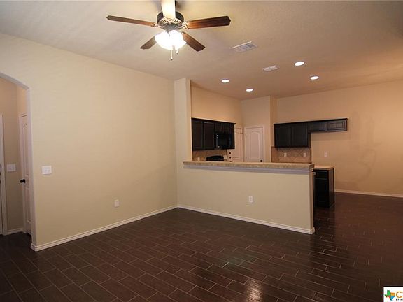 3rd image of 684 Creekside Cir