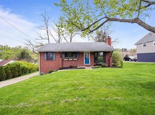 119 Lycoming Dr, Coraopolis, PA 15108