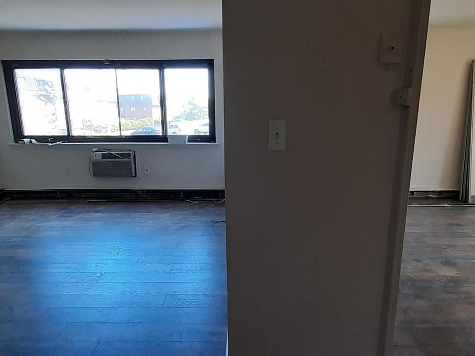 1st image of 753 Mill St APT 6
