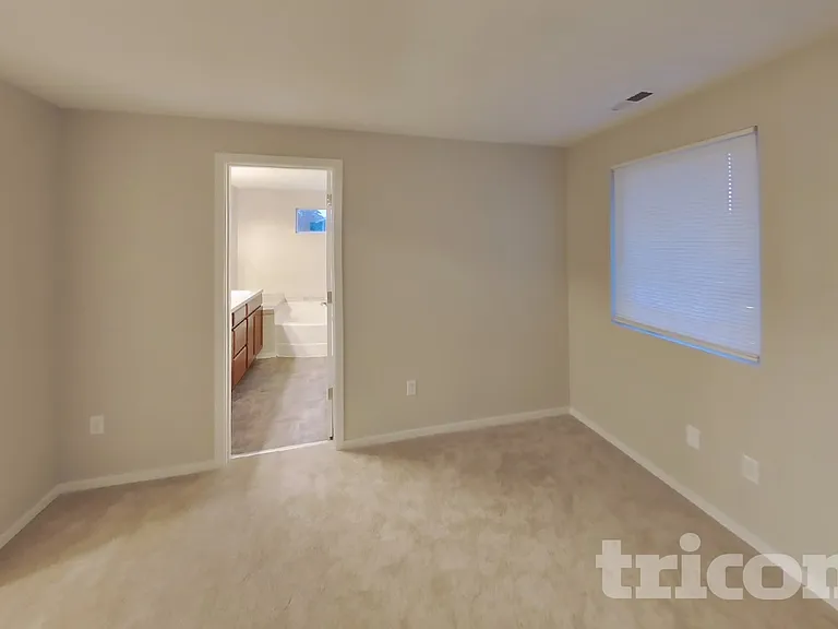 6816 S Warner St — Photo 9
