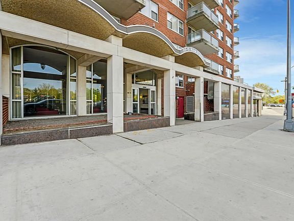 4th image of 85-15 Main St #7B