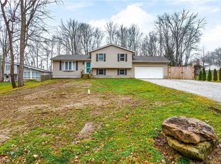 4180 Laurie Ln, Barberton, OH 44203