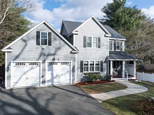 18-18 Elm St #A, Milford, MA 01757