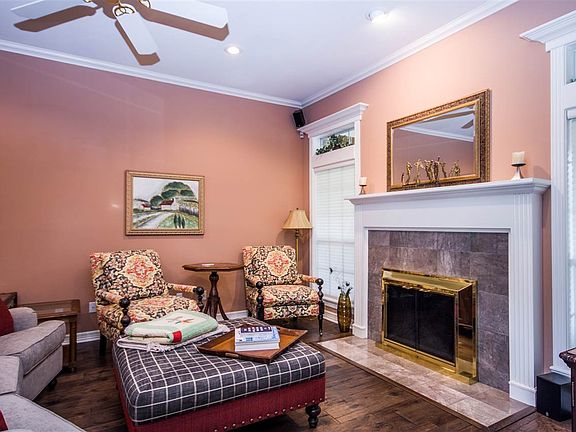 5th image of 211 Saint Thomas Dr