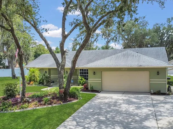 1717 Lady Bowers Trl, Lakeland, FL 33809