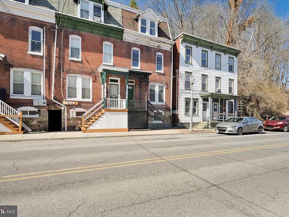1st image of 621 N Centre St