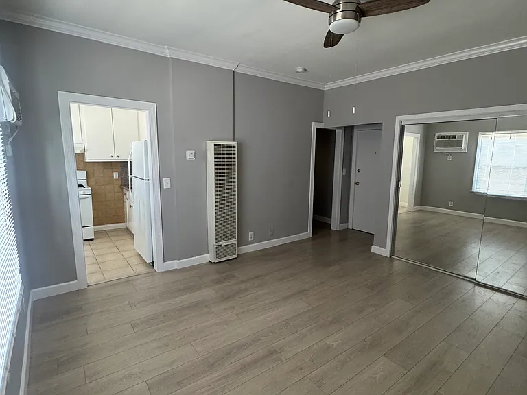 1414 N Hobart Blvd #13 — Photo 4