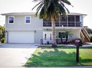 9271 Lake Dr, Englewood, FL 34224