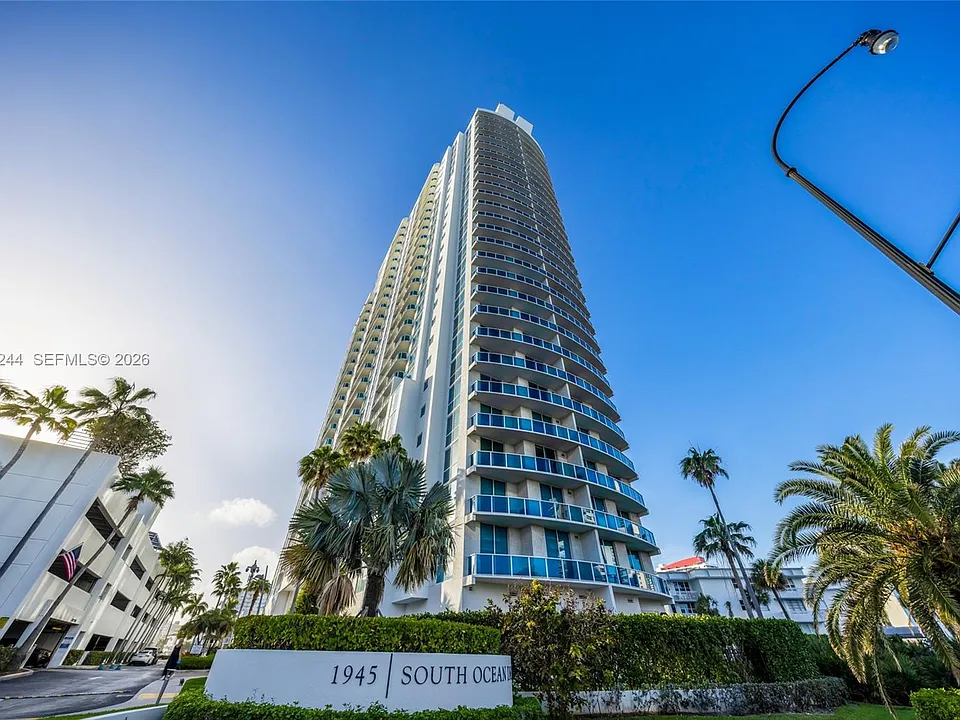 1945 S Ocean Dr #714
