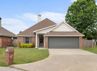 106 Country Mile Dr, Youngsville, LA 70592