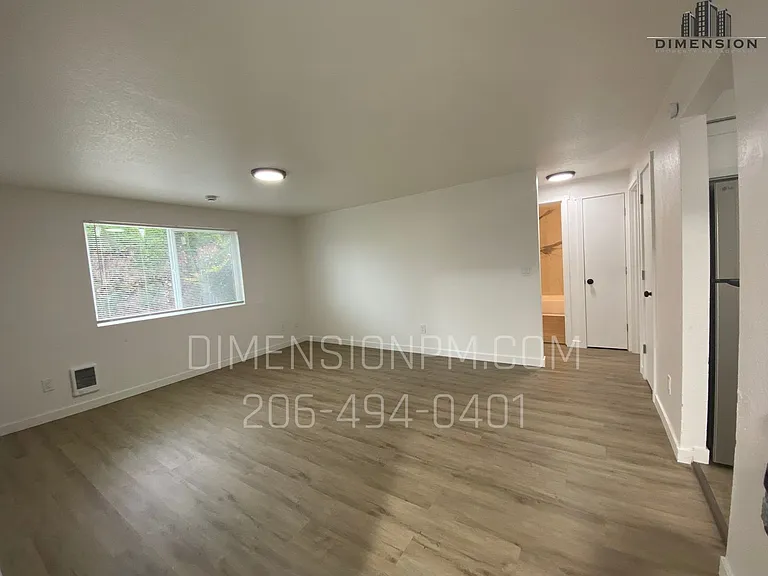 Refreshed 4-Plex in the Heart of Auburn — Photo 4