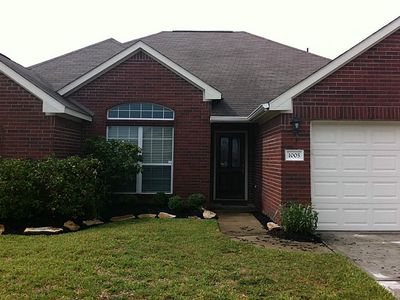 1005 Red River St, League City, TX, 77573