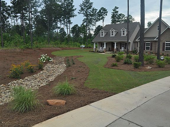 nice curb appeal