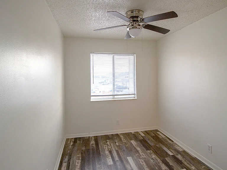 4967 E Lincoln St #112 — Photo 12
