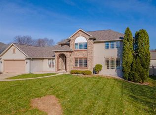353 Orchard Ln, Green Bay, WI 54301
