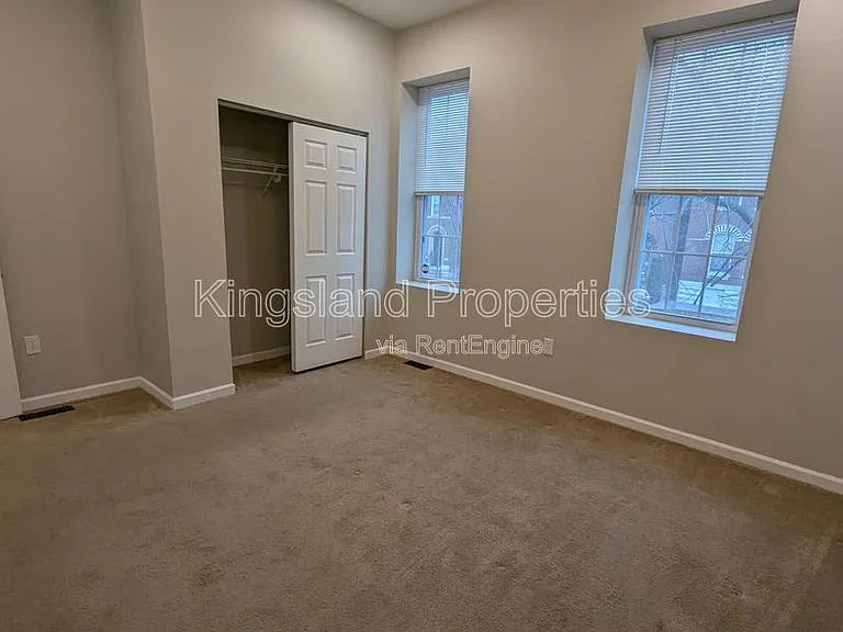 3242 Michigan Ave — Photo 9