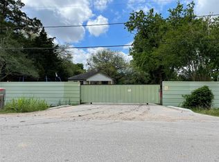 5901 Grapevine St, Houston, TX 77085