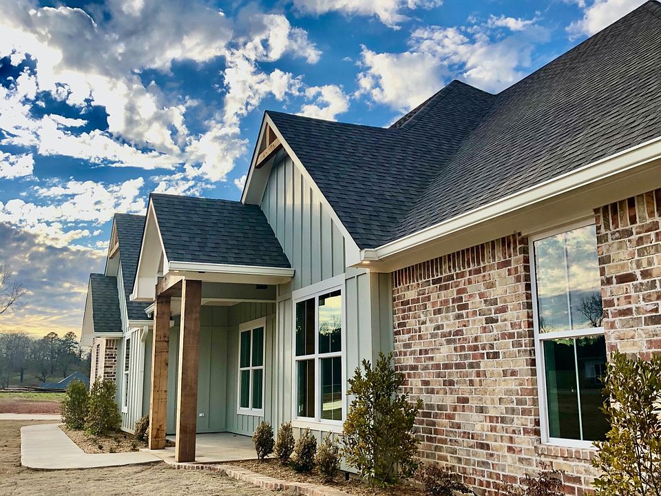 1st image of 18347 Timber Oaks Dr