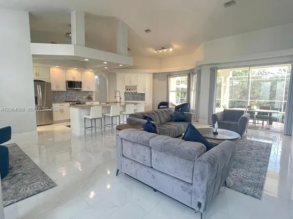 8268 S Southwind Dr, Fort Myers, FL 33905