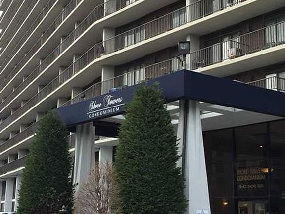 3rd image of 25-40 Shore Blvd #5T
