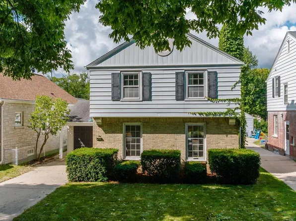 5271 North Kent AVENUE, Milwaukee, WI 53217