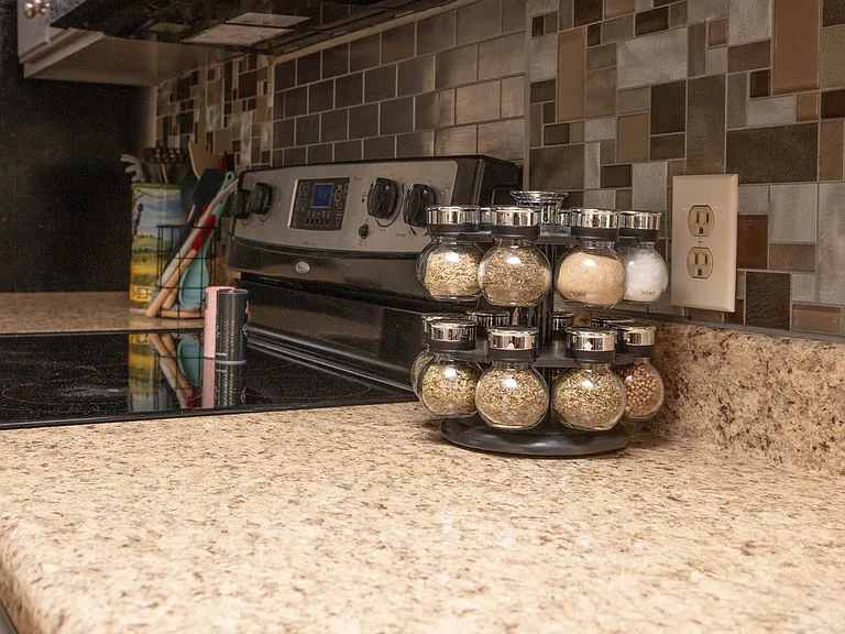 5252 Sallee Dr — Photo 16