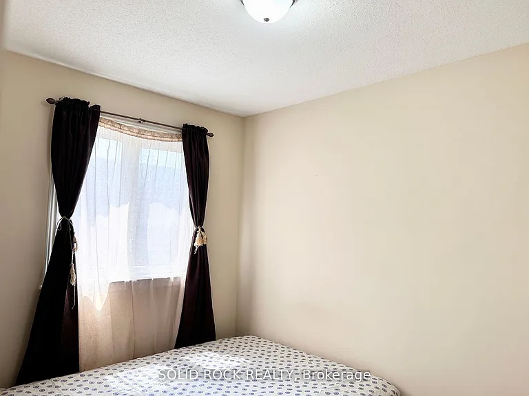 66 Madelon Dr — Photo 28
