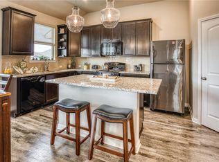 1004 Rootstock Rd, Brenham, TX 77833