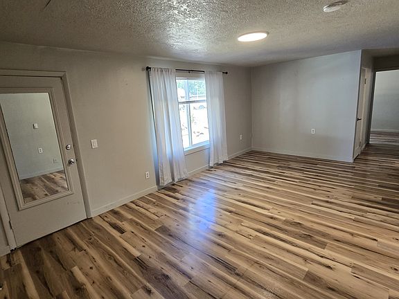 5th image of 10334 SE Martins St
