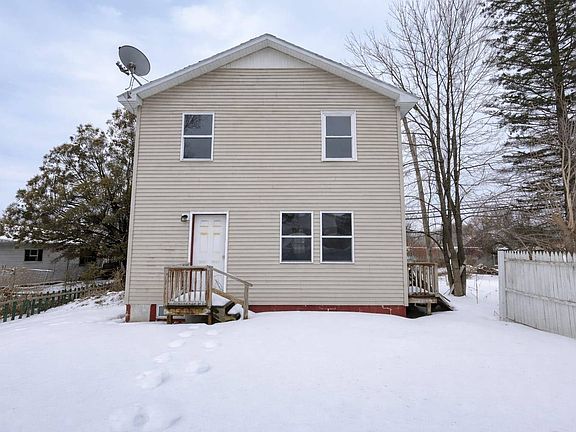 3rd image of 94 Bay Rd