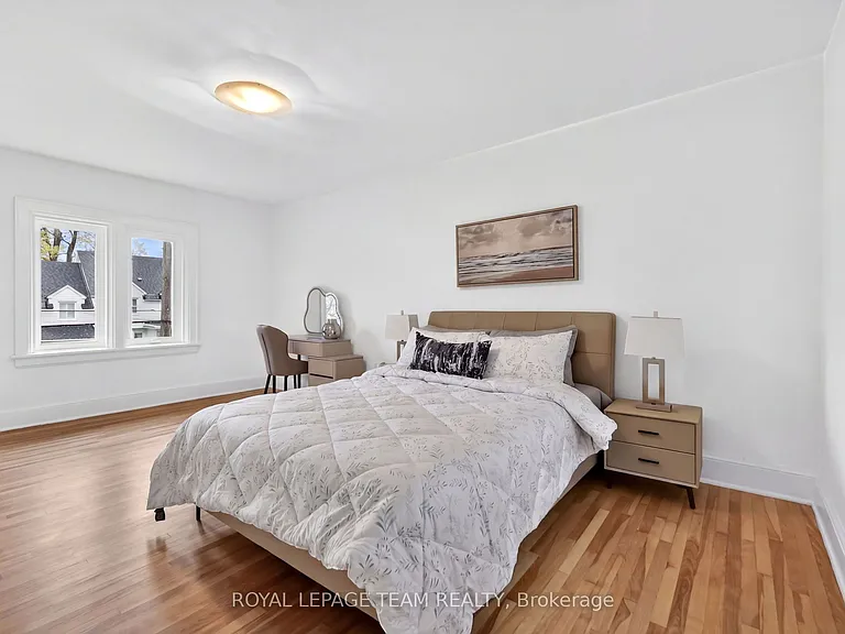 131 Acacia Ave — Photo 26
