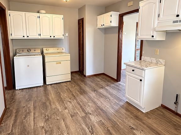 4th image of 3057 Southern Ave #1