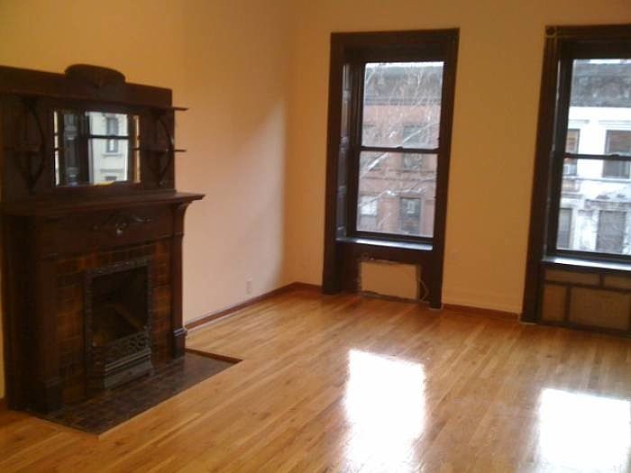 1st image of 50 W 76th St