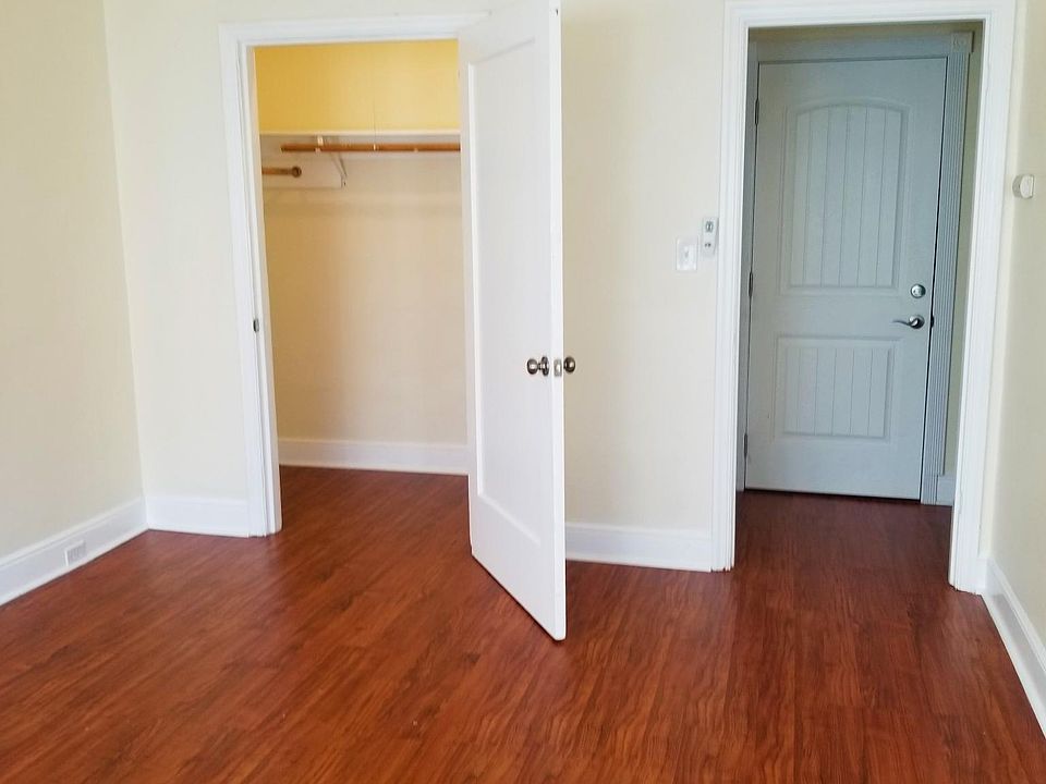 Walk-in closet and entry area