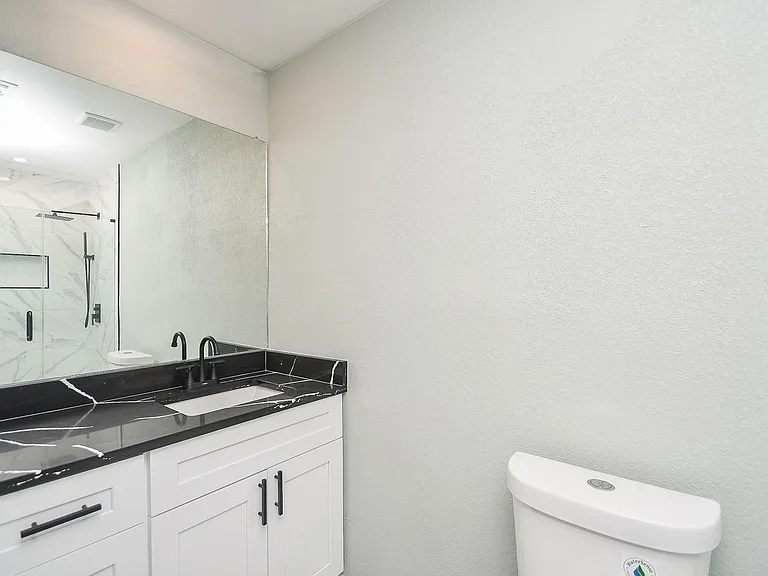 5850 Duxbury St — Photo 28