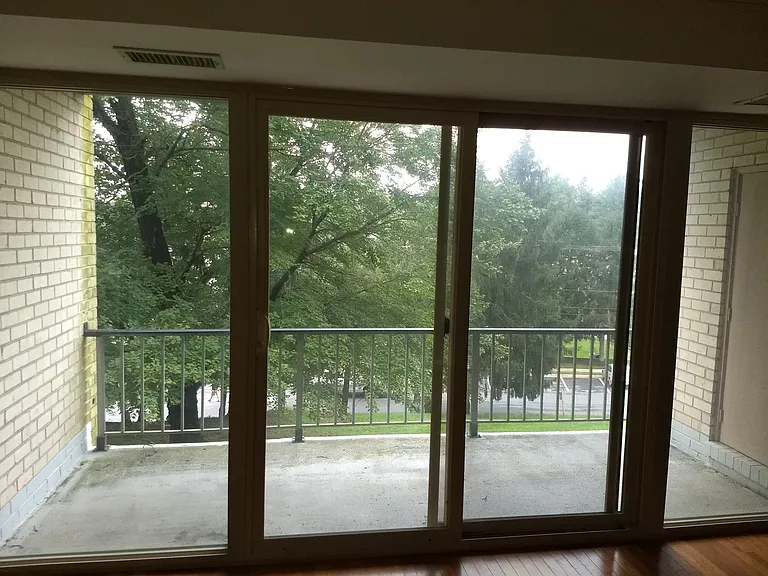 14622 Bauer Dr #4 — Photo 3