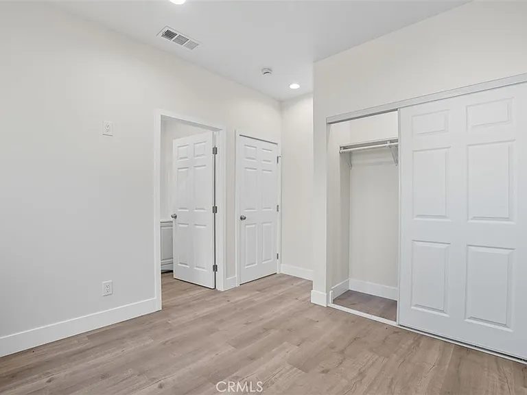 19258 Strathern St — Photo 17