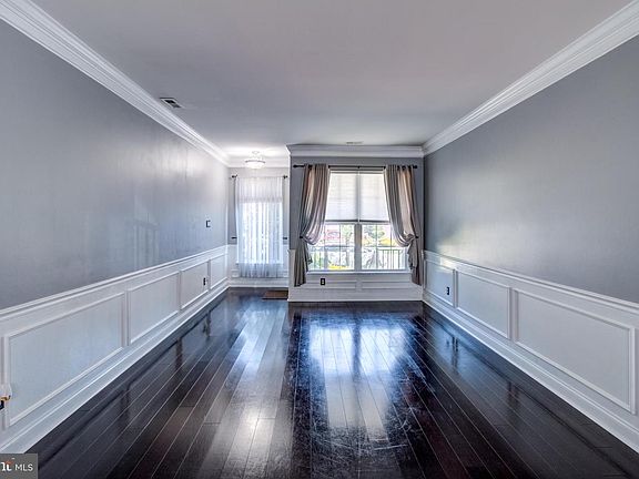 3rd image of 23 Yorkshire Ln