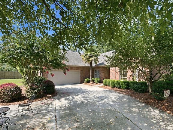 4th image of 318 Village Green Drive