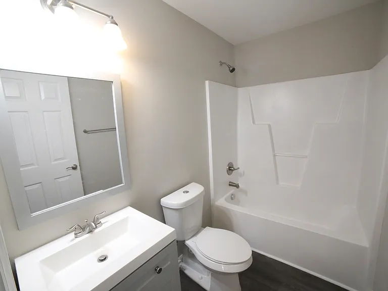 809 Lee St #B — Photo 4