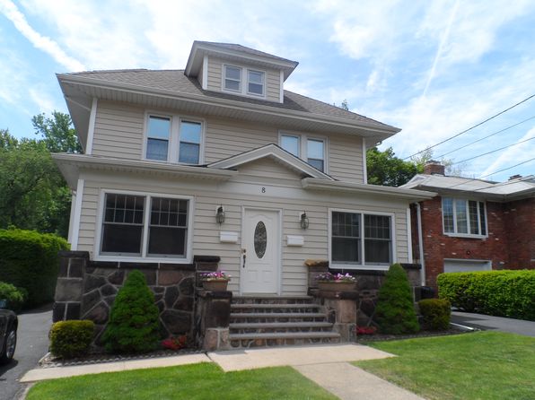 8 E Bayview Ave FL 2